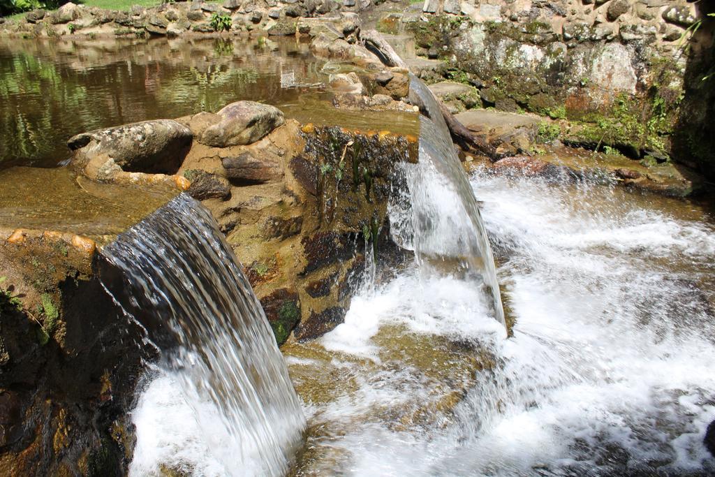 Pousada Sitio E Poesia เตเรซอโปลิส ภายนอก รูปภาพ